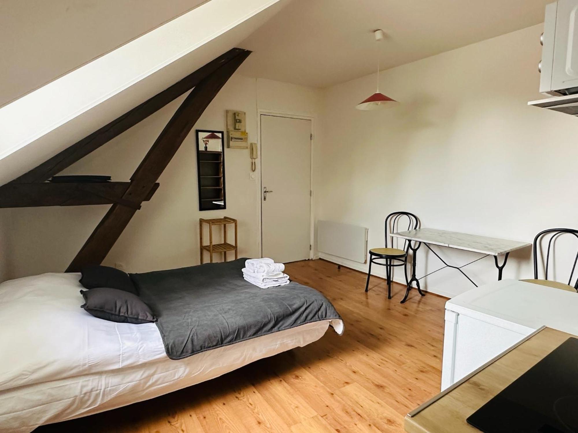 Studio 12 Proche Centre Ville Avec Wifi Parking Troyes Zewnętrze zdjęcie