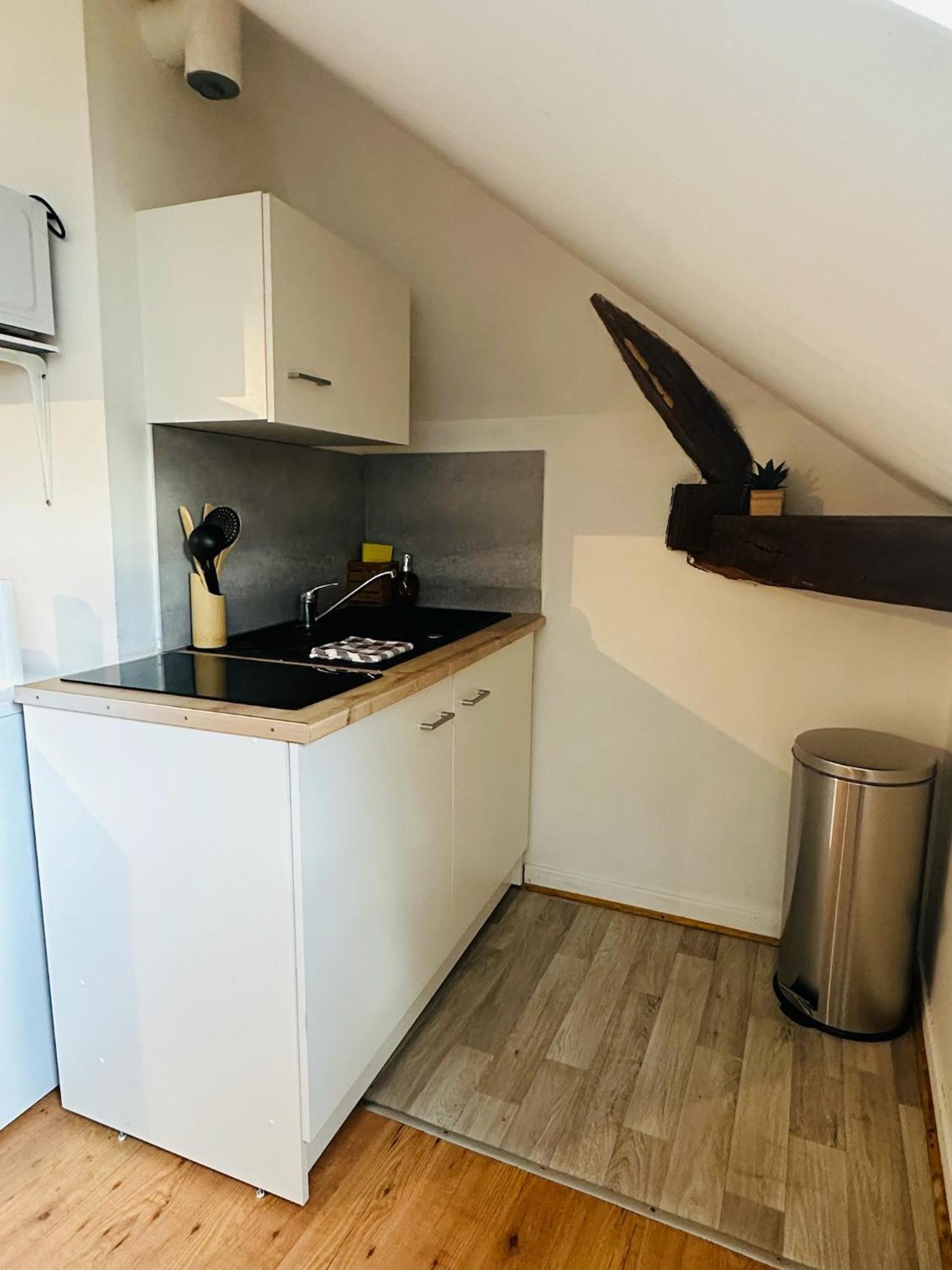 Studio 12 Proche Centre Ville Avec Wifi Parking Troyes Zewnętrze zdjęcie